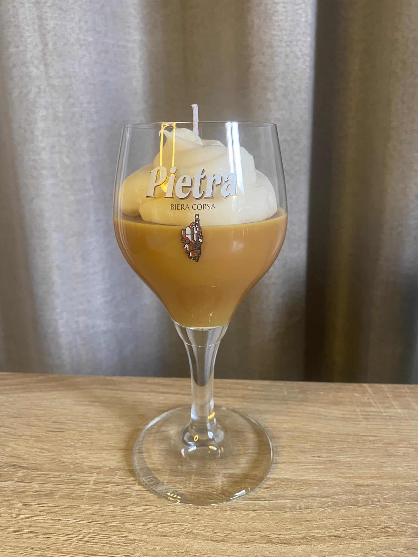 Bougie gourmande à la Bière dans son contenant Pietra